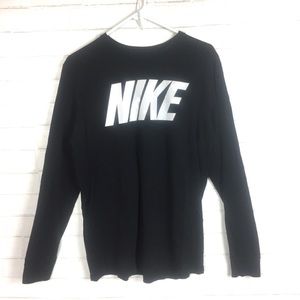 Men’s Nike Long-sleeve Graphic T-Shirt